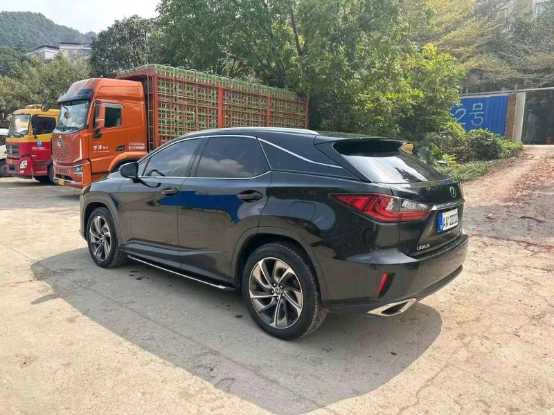 汕头18年雷克萨斯RX7