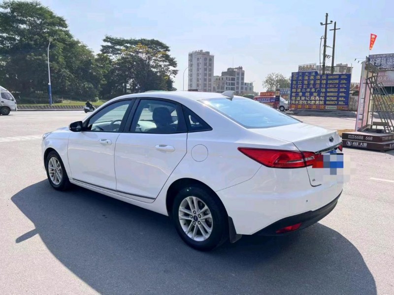 枣庄19年福特福睿斯7