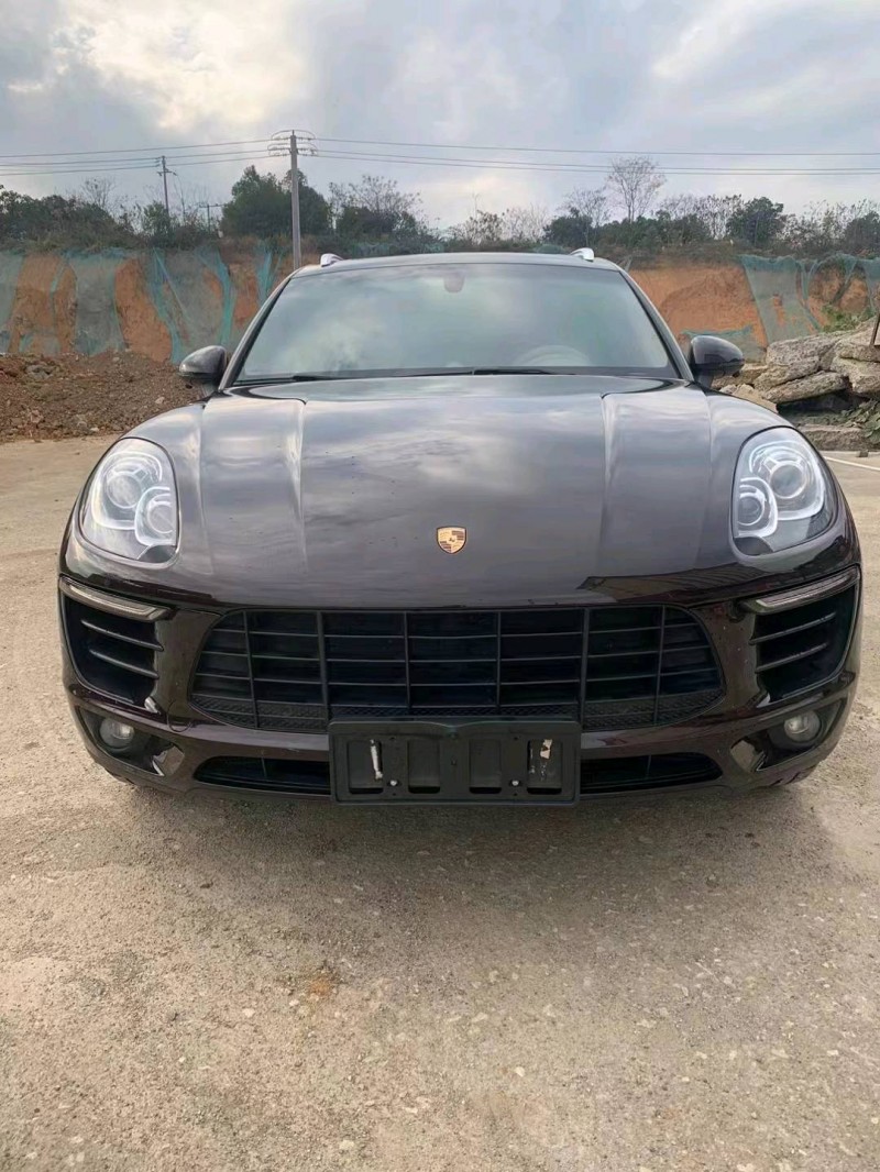 东营15年保时捷Macan1