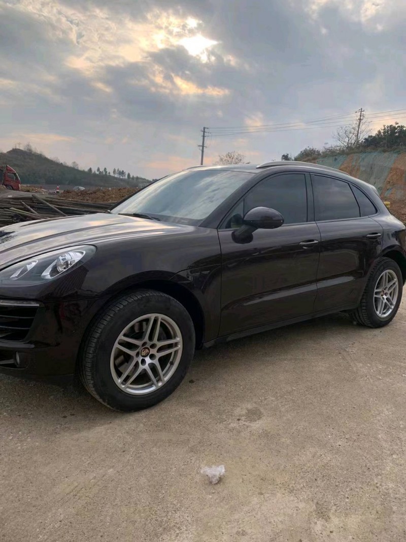东营15年保时捷Macan3