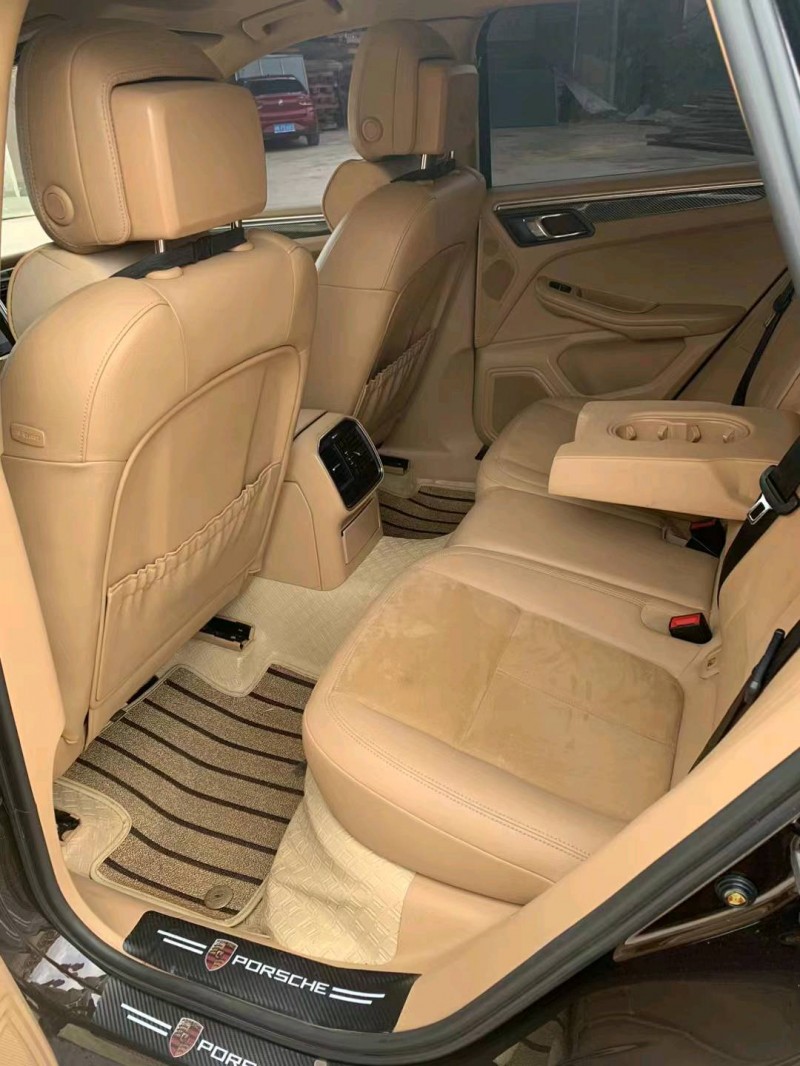 东营15年保时捷Macan4