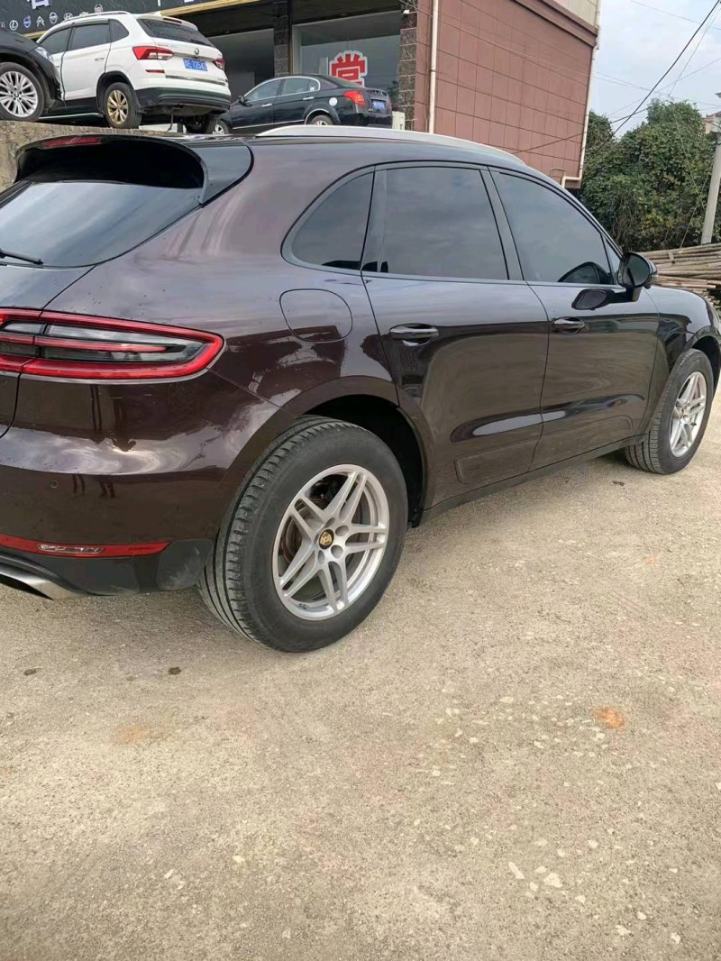 东营15年保时捷Macan6