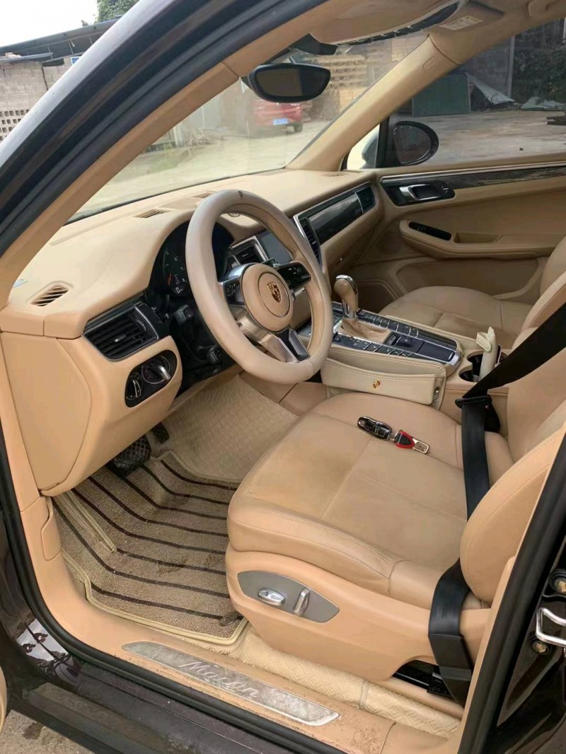 东营15年保时捷Macan9