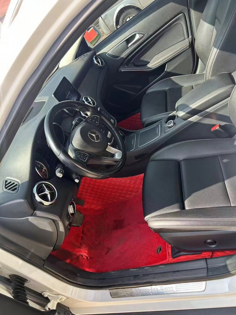 济宁19年奔驰GLA5