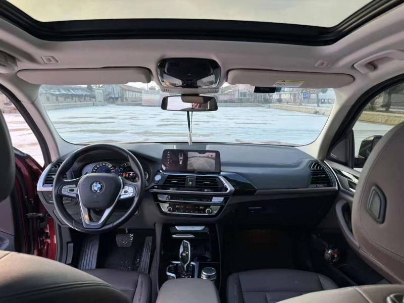 济宁18年宝马X36