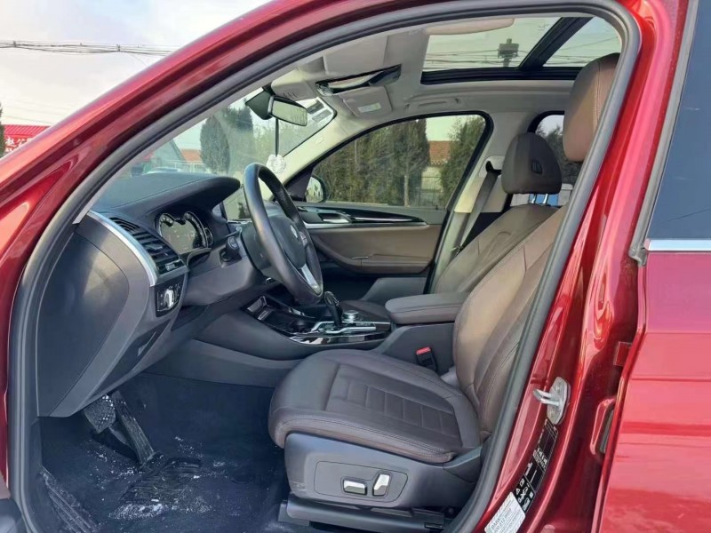 济宁18年宝马X38