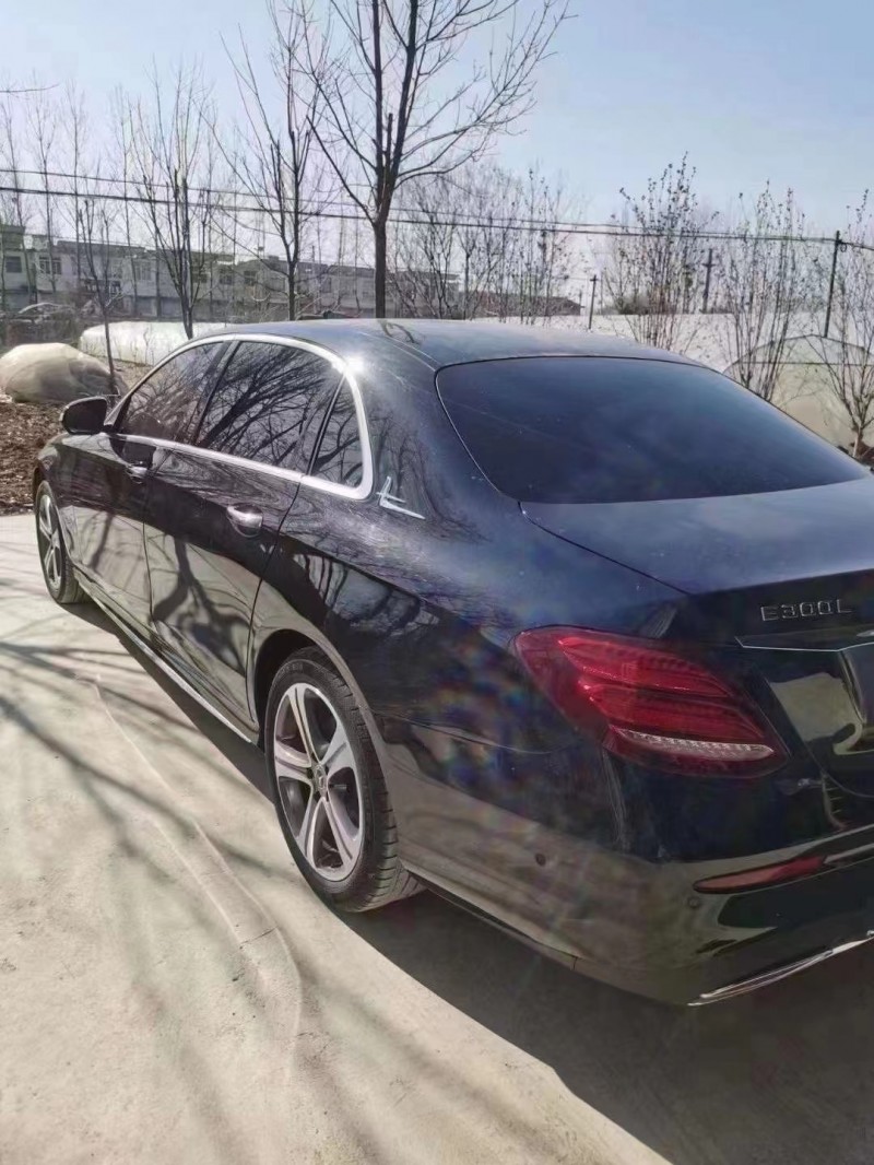 济宁18年奔驰E5