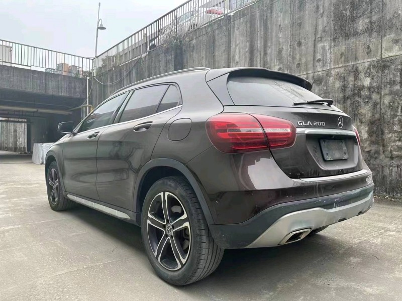 广州18年奔驰GLA4