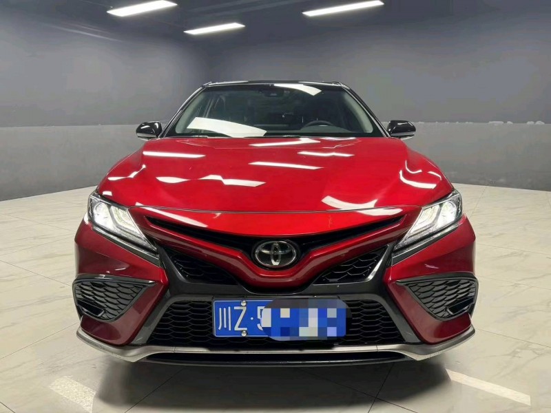 成都22年丰田凯美瑞1