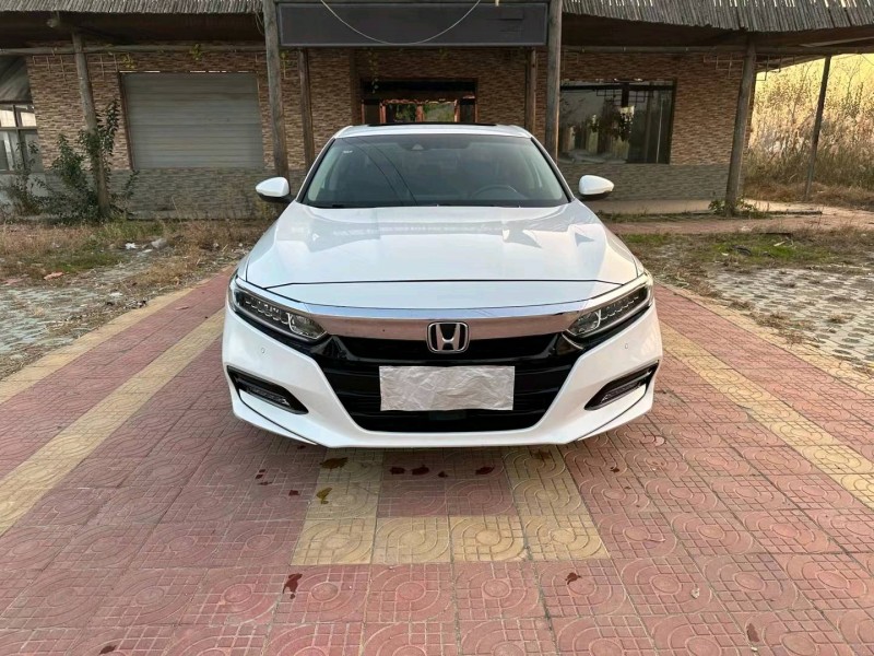 徐州18年本田雅阁1