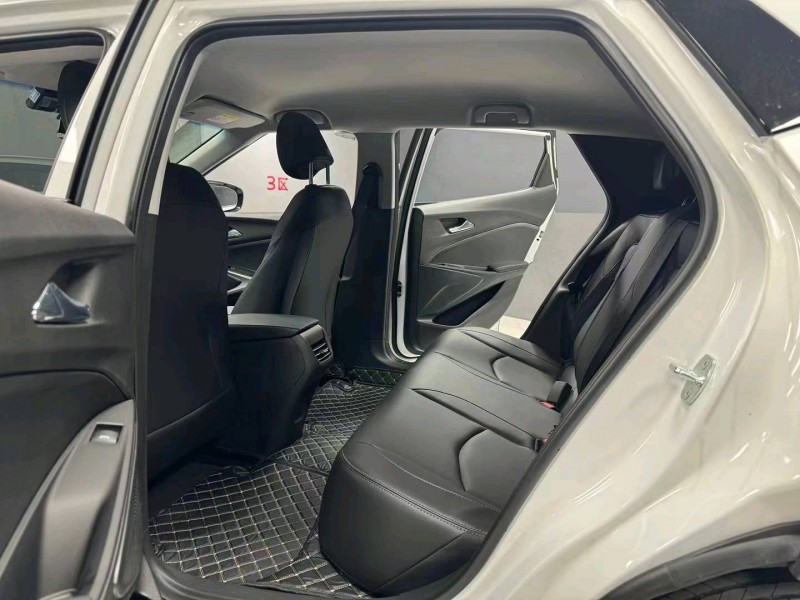 成都23年雪佛兰畅巡8