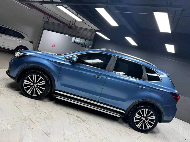 成都20年荣威RX57