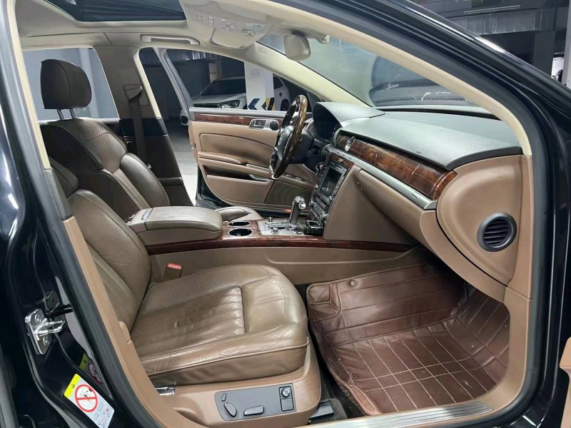 成都13年大众辉腾3