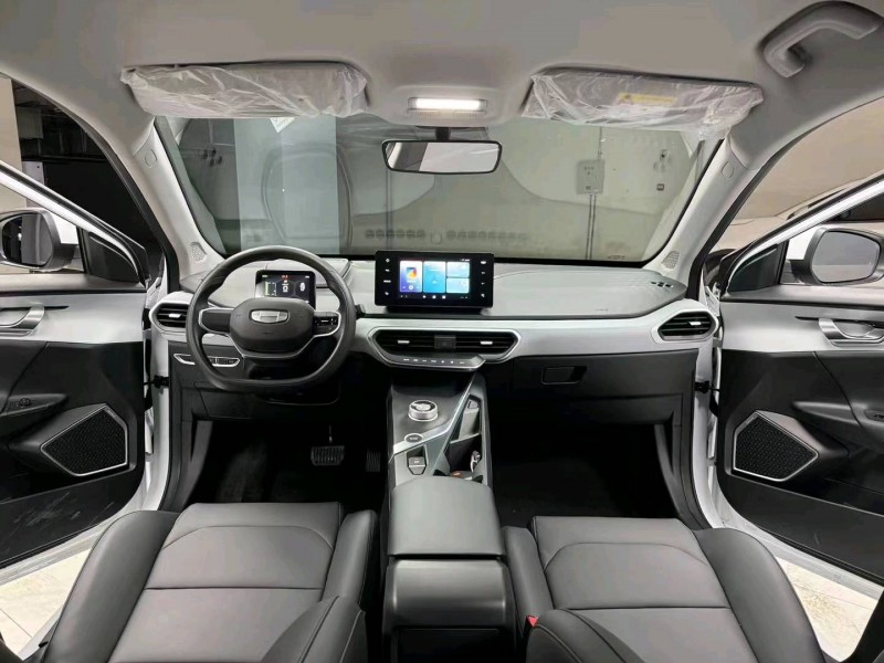 成都24年吉利几何6