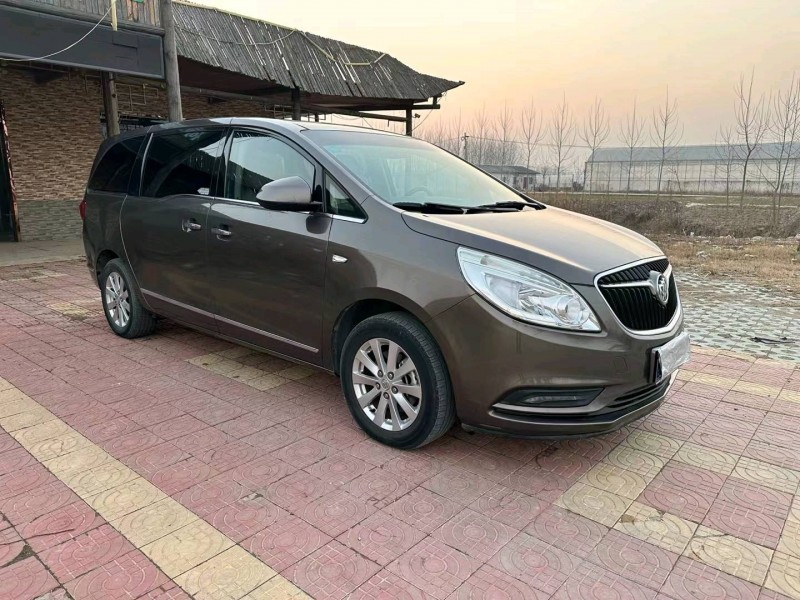 徐州17年别克GL82