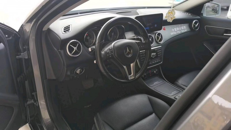 保定15年奔驰GLA4