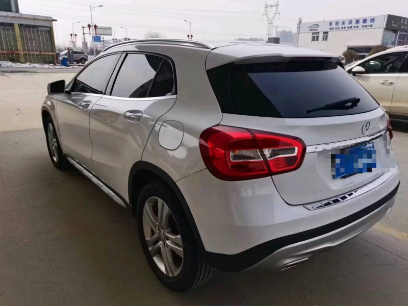 保定15年奔驰GLA6