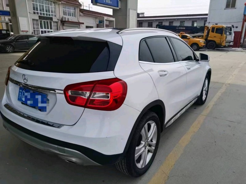 保定15年奔驰GLA7