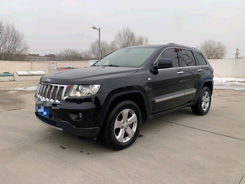 保定13年Jeep大切诺基3