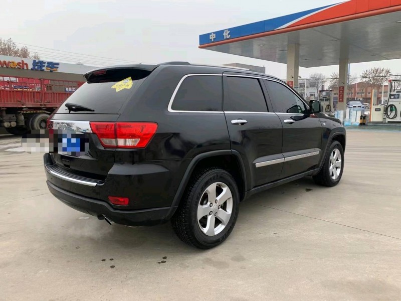 保定13年Jeep大切诺基5