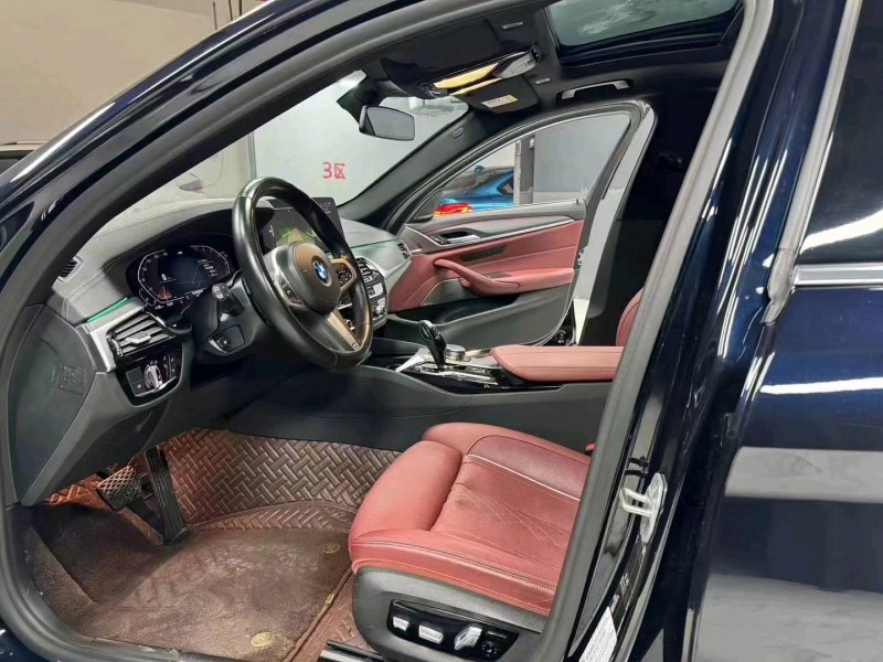 成都22年宝马5系5