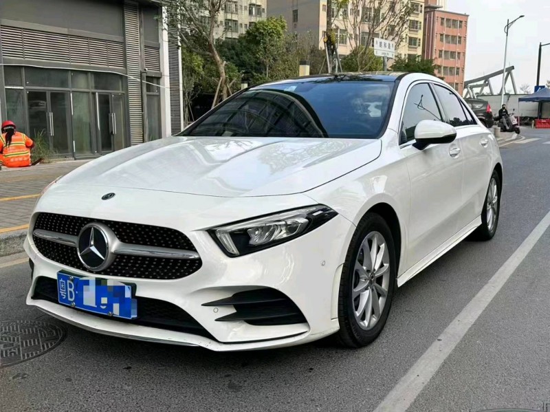 广州19年奔驰A2