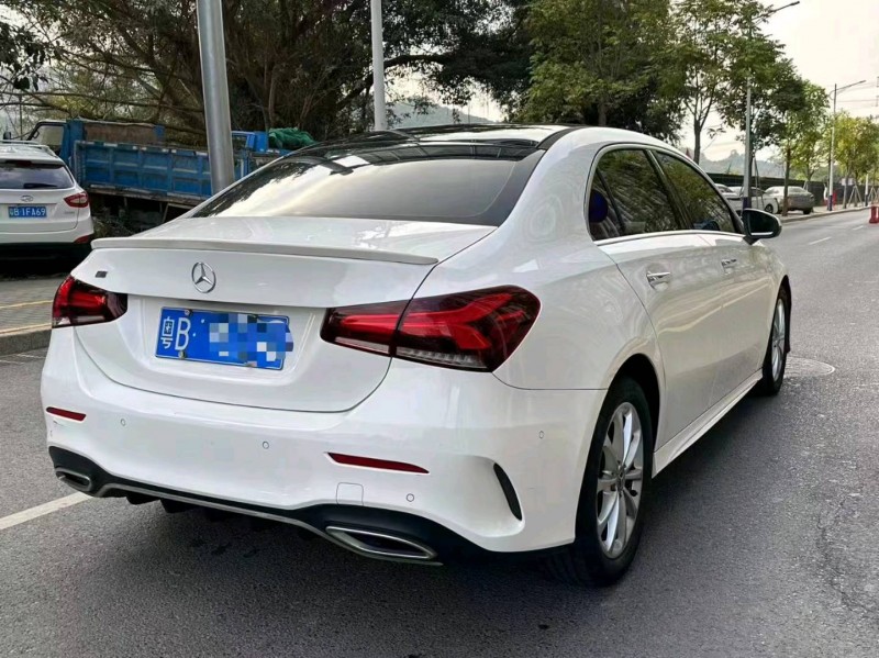 广州19年奔驰A8