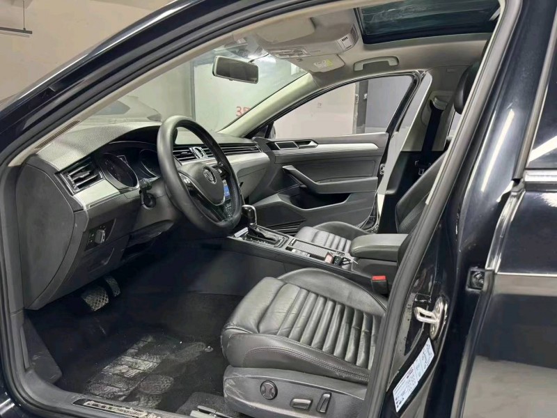 成都18年大众迈腾5