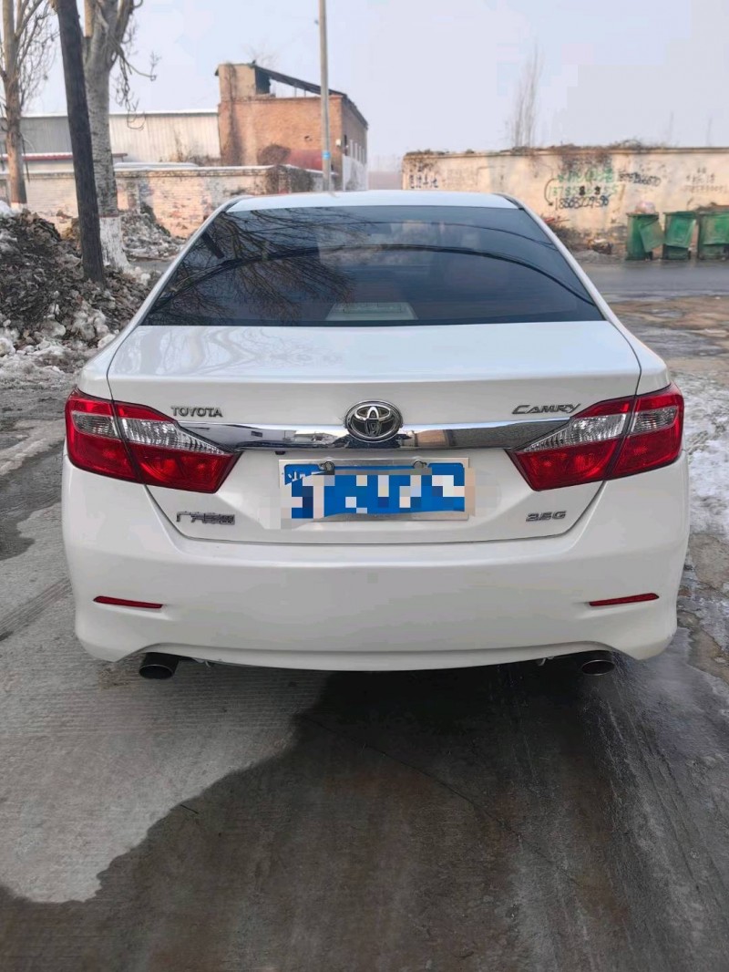 保定12年丰田凯美瑞9