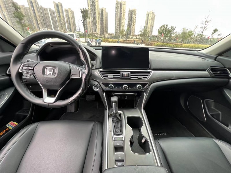 东莞22年本田雅阁5