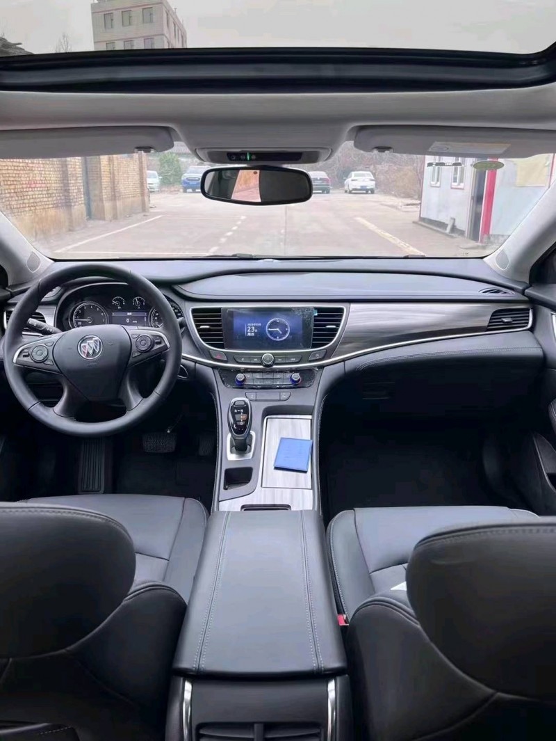 邯郸23年别克君越8