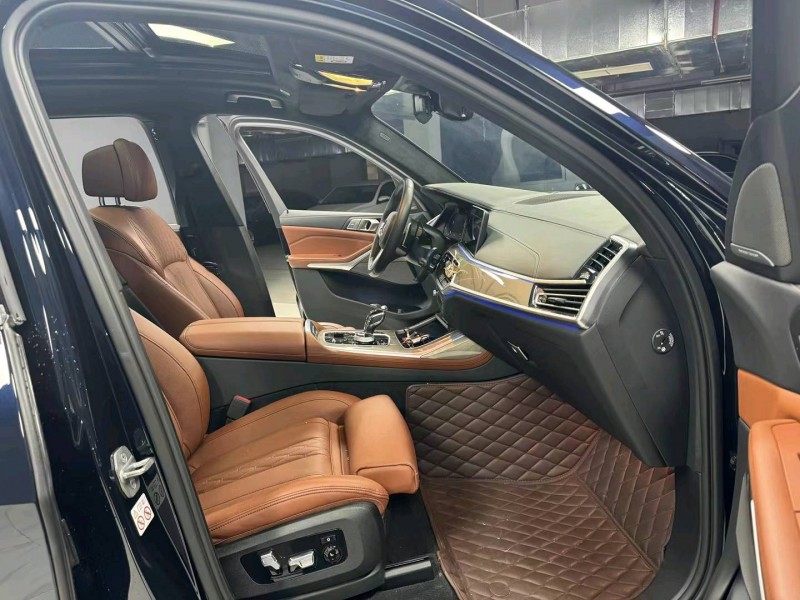 成都22年宝马X77