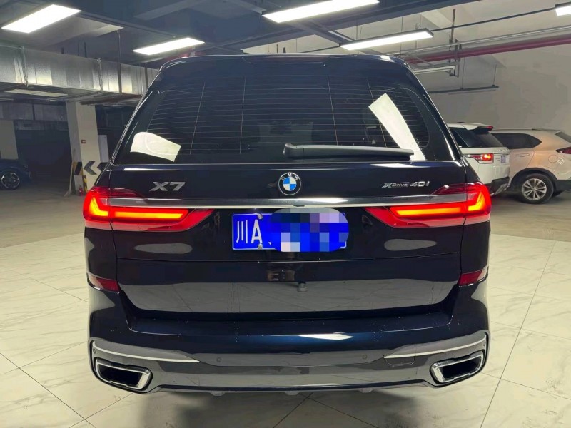 成都22年宝马X78