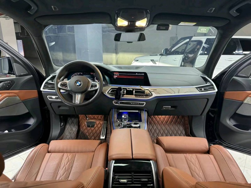 成都22年宝马X79