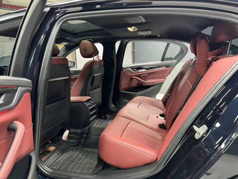 成都21年宝马5系2