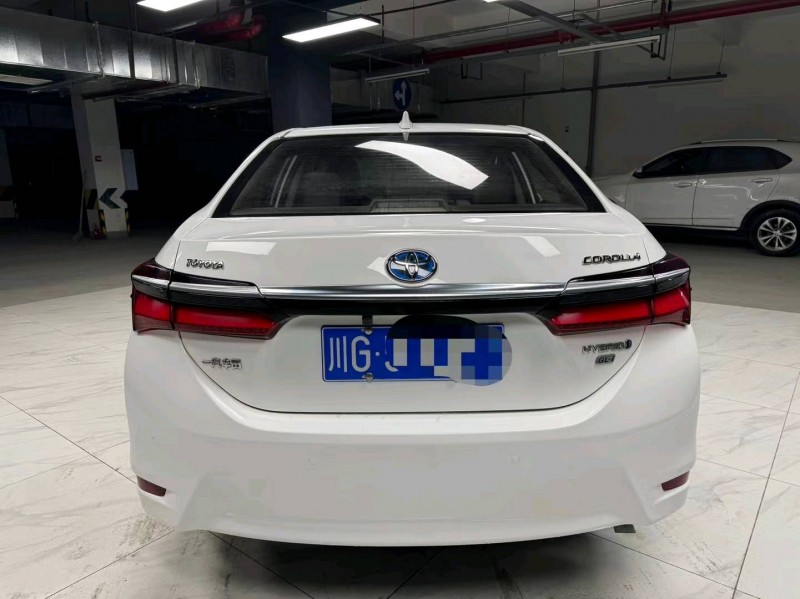 成都18年丰田卡罗拉4