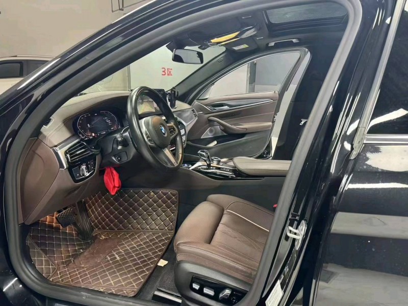 成都21年宝马5系4