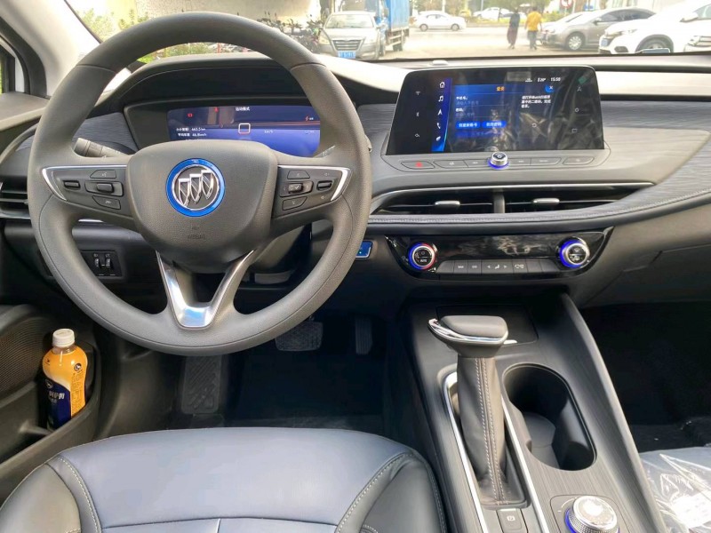 中山24年别克微蓝8