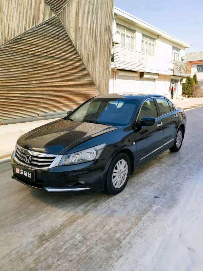 东营13年本田雅阁3