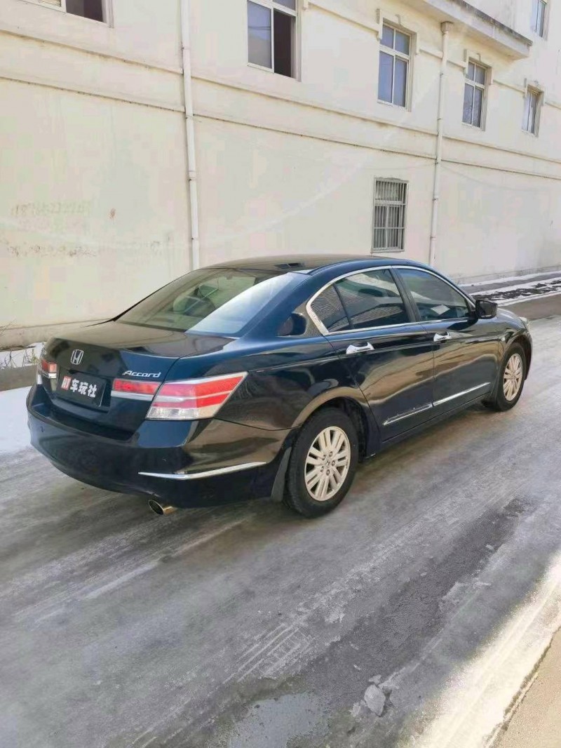 东营13年本田雅阁4