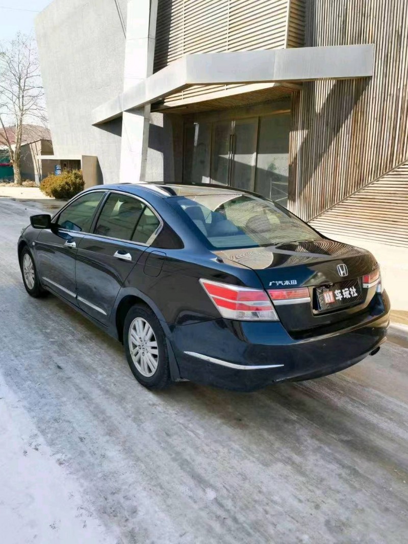 东营13年本田雅阁6