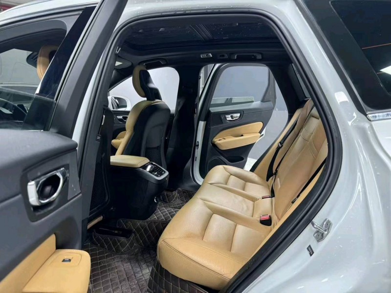 成都18年沃尔沃XC606