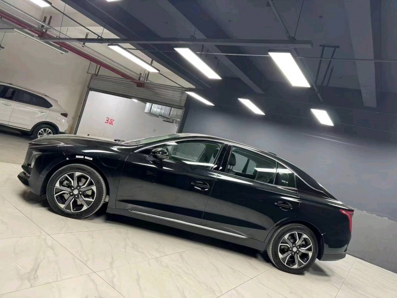 成都24年红旗E-QM52