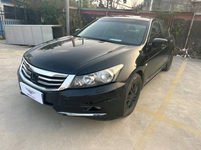 广州13年本田雅阁3