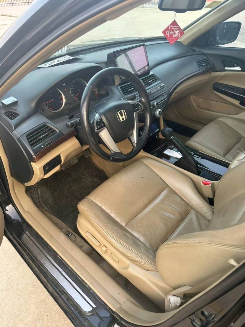 广州13年本田雅阁6