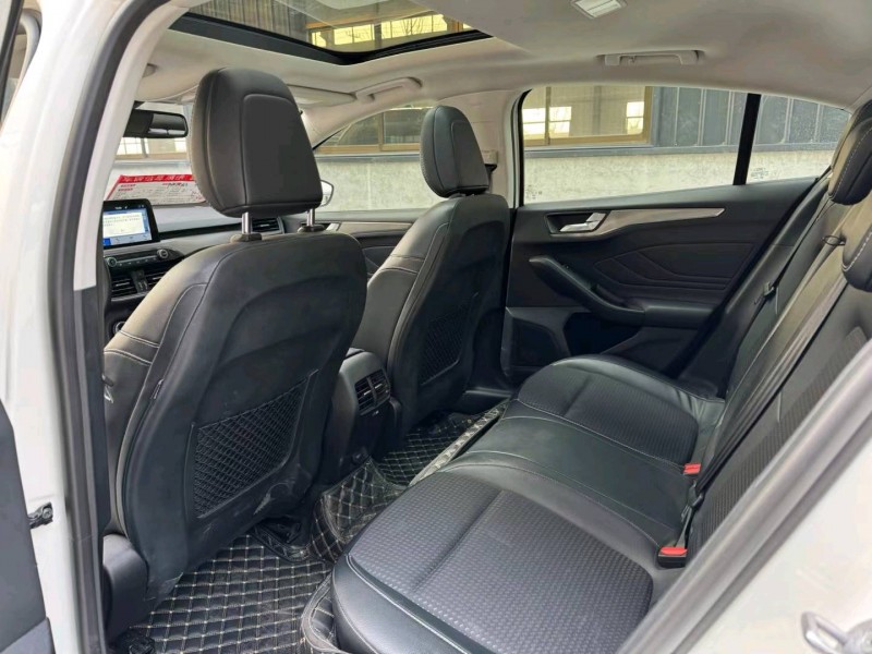 徐州19年福特福克斯8