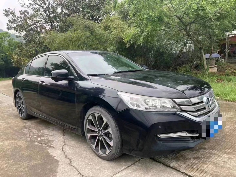 济南16年本田雅阁5