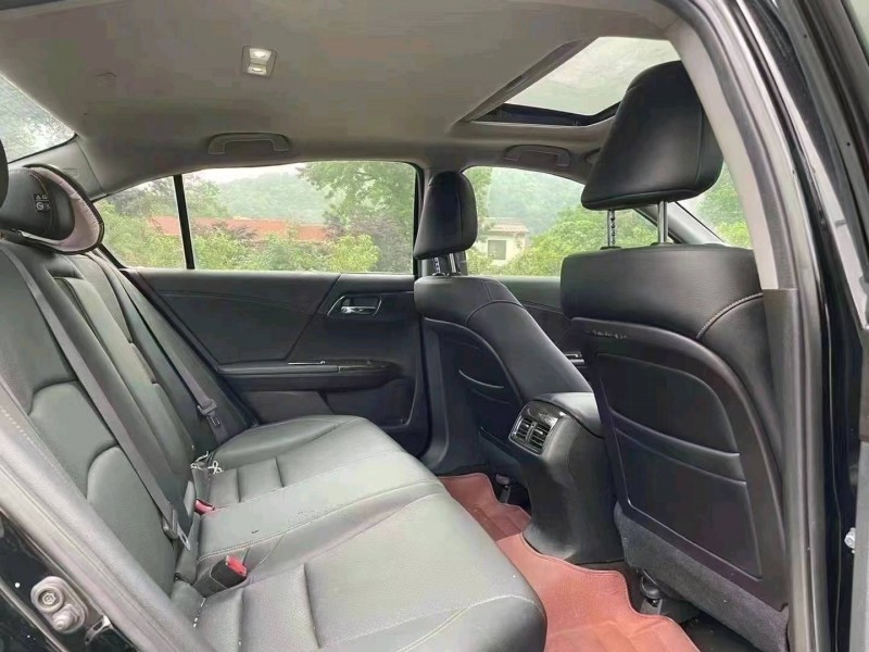 济南16年本田雅阁6