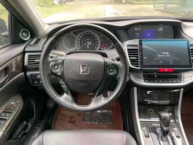 济南16年本田雅阁8