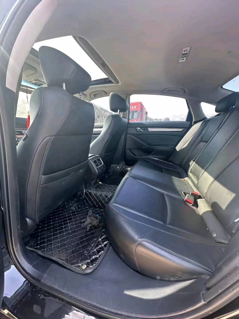 济南19年本田雅阁5